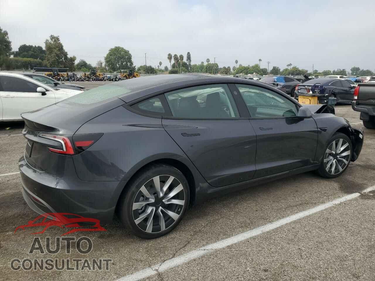 TESLA MODEL 3 2024 - 5YJ3E1EA6RF742472