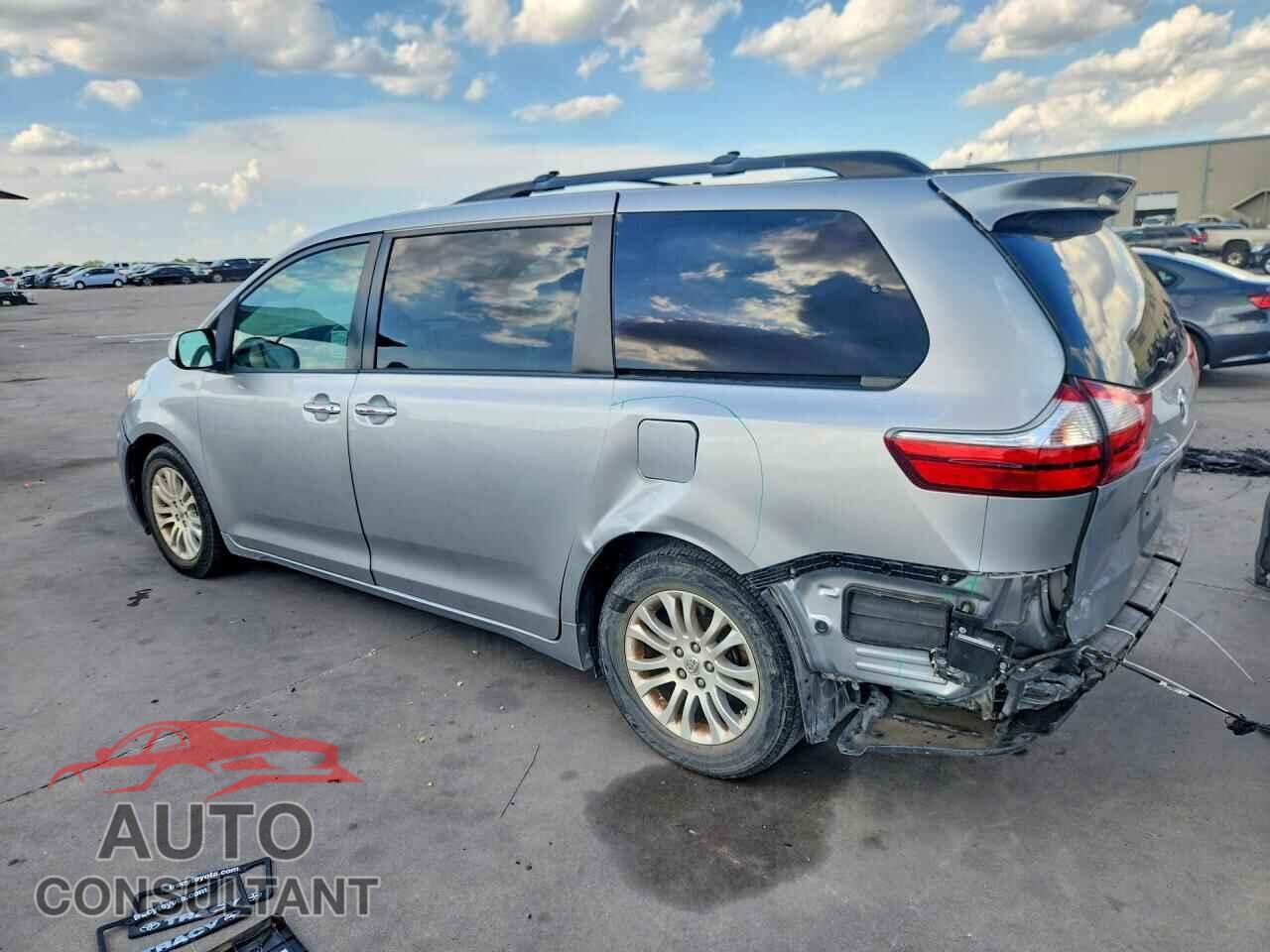 TOYOTA SIENNA 2015 - 5TDYK3DC5FS682303