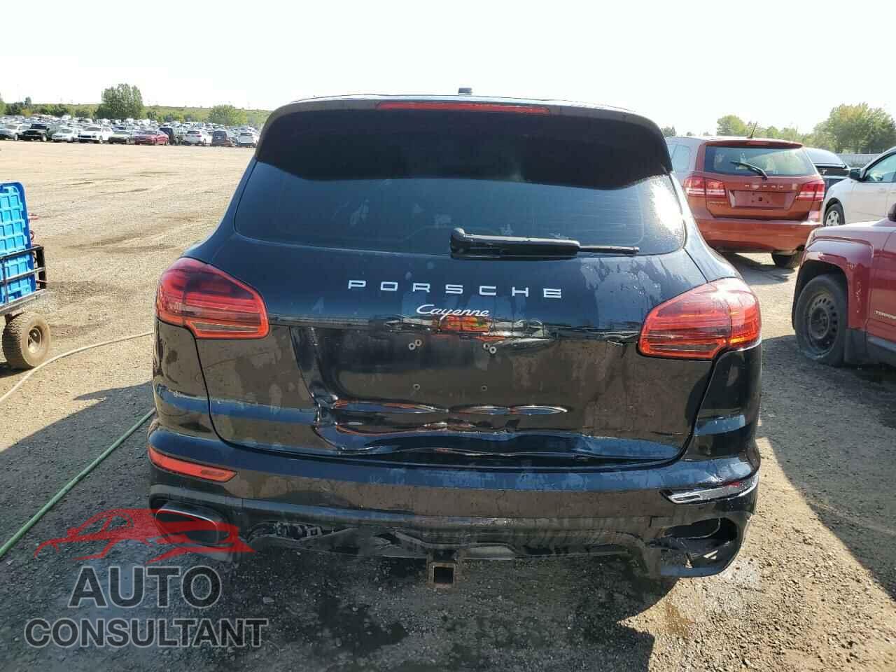 PORSCHE CAYENNE 2016 - WP1AA2A22GLA06158