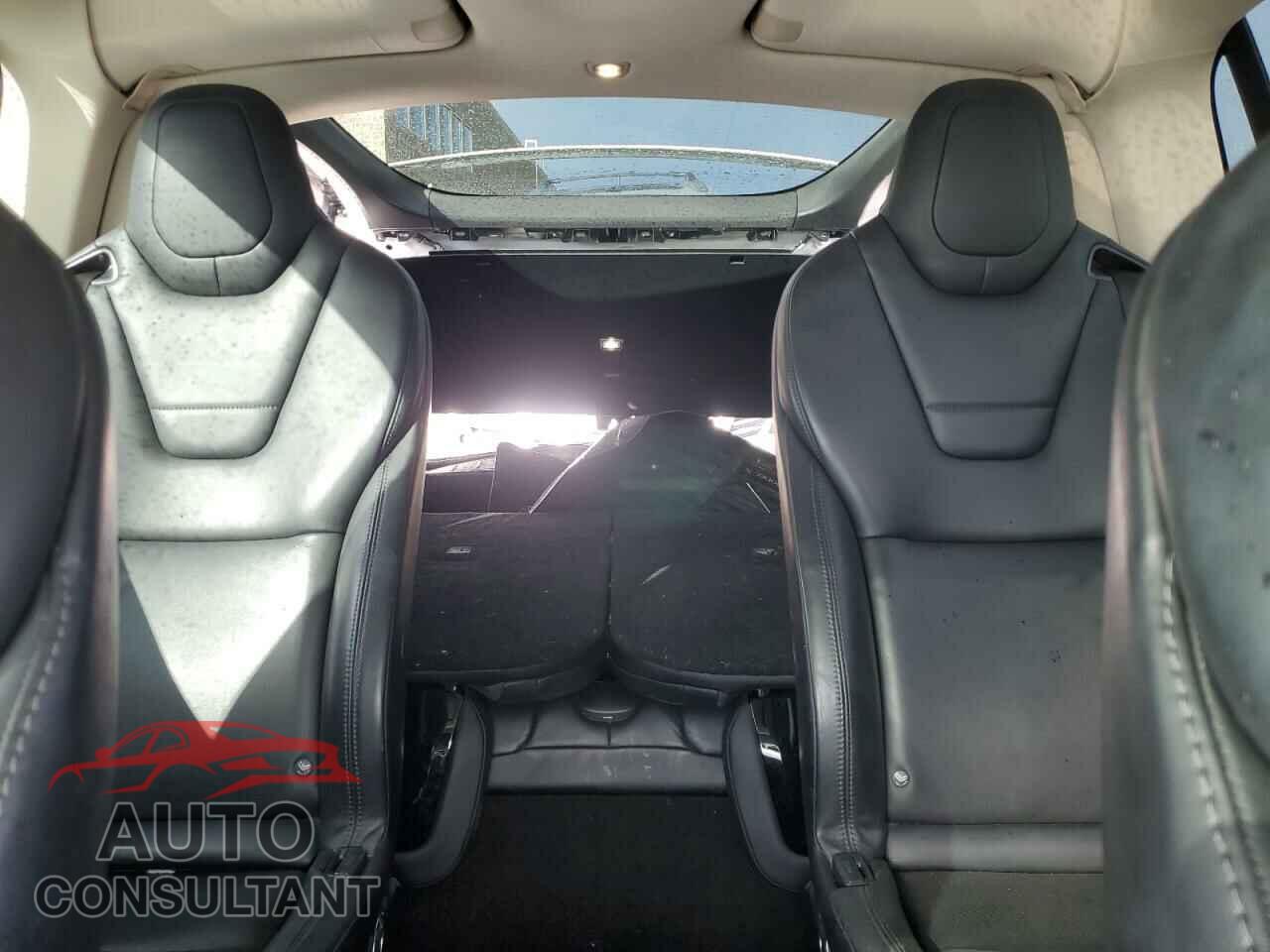 TESLA MODEL X 2016 - 5YJXCBE20GF005299