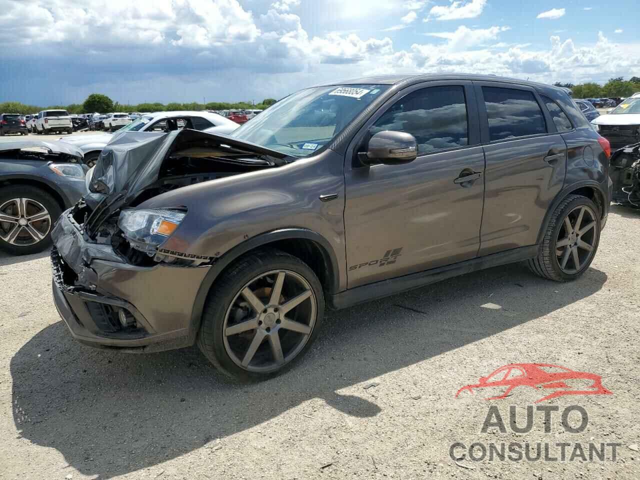 MITSUBISHI OUTLANDER 2018 - JA4AP3AU0JU022846