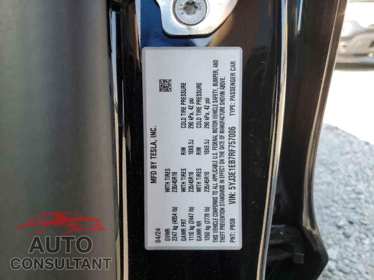 TESLA MODEL 3 2024 - 5YJ3E1EB7RF757006