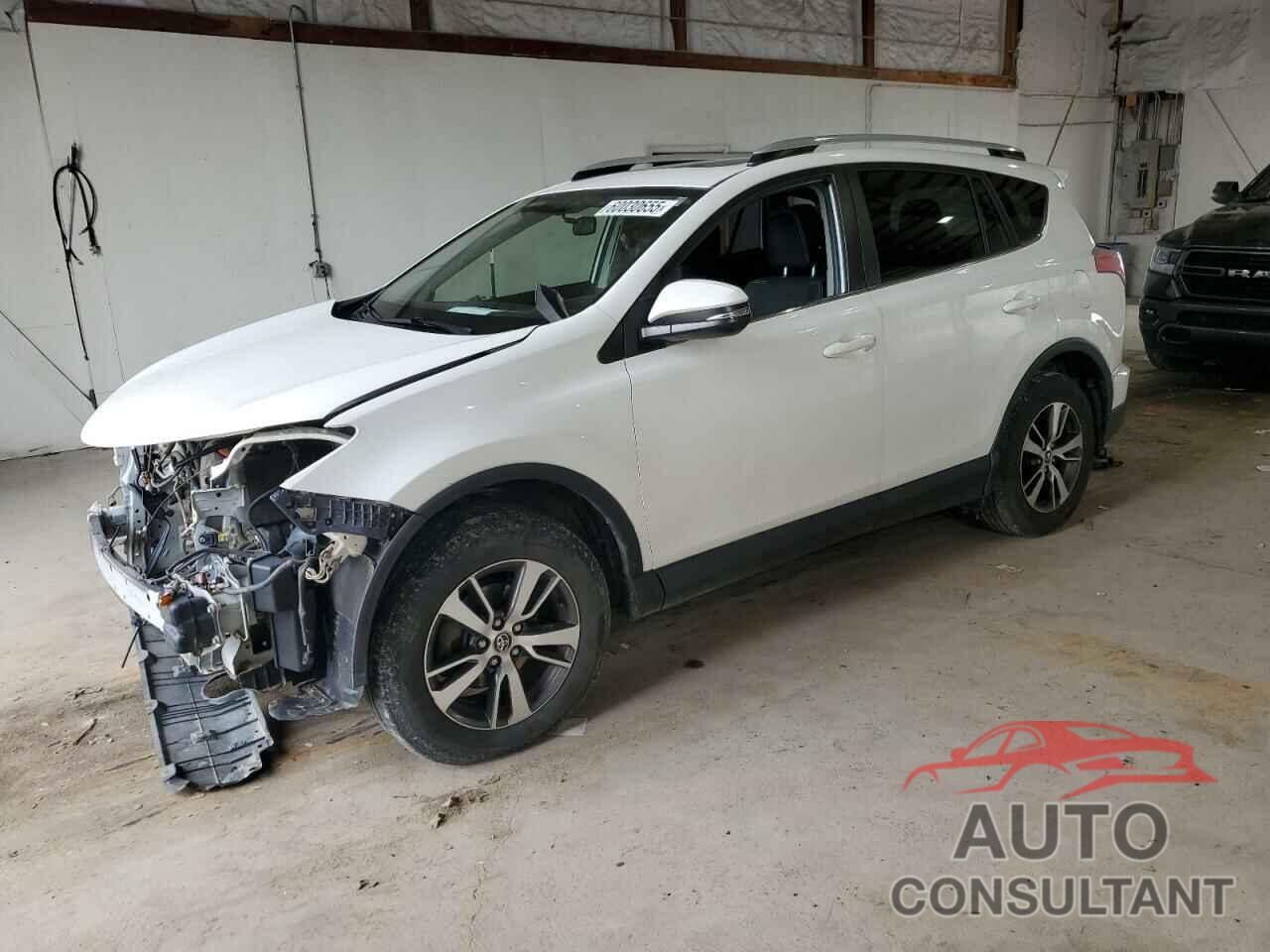 TOYOTA RAV4 2016 - JTMRFREV6GJ055670