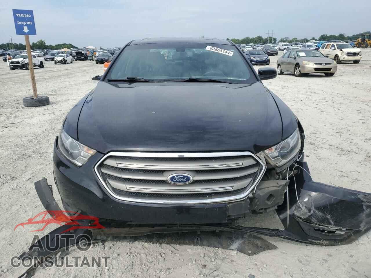 FORD TAURUS 2016 - 1FAHP2E82GG109821