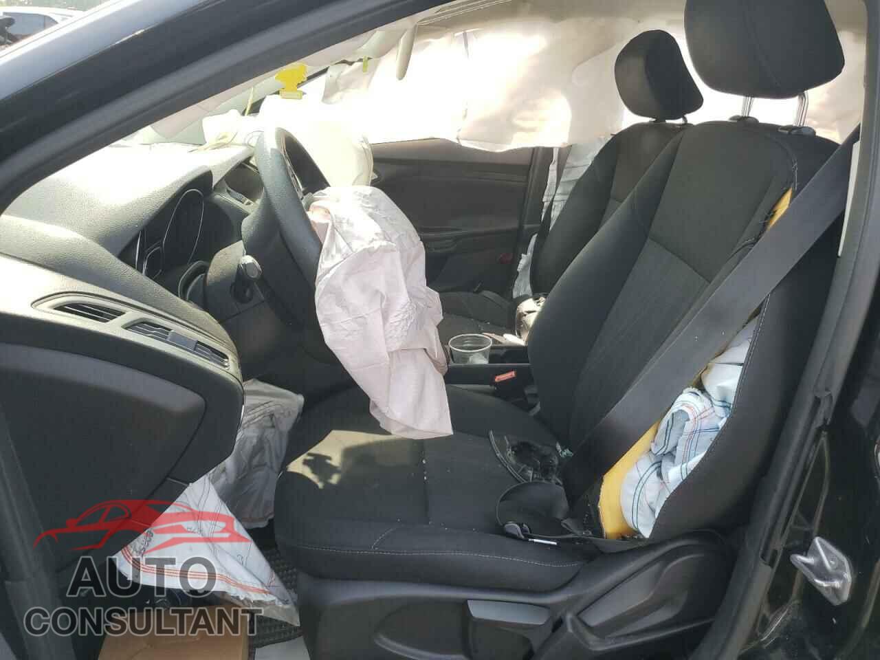 FORD FOCUS 2017 - 1FADP3F24HL312457