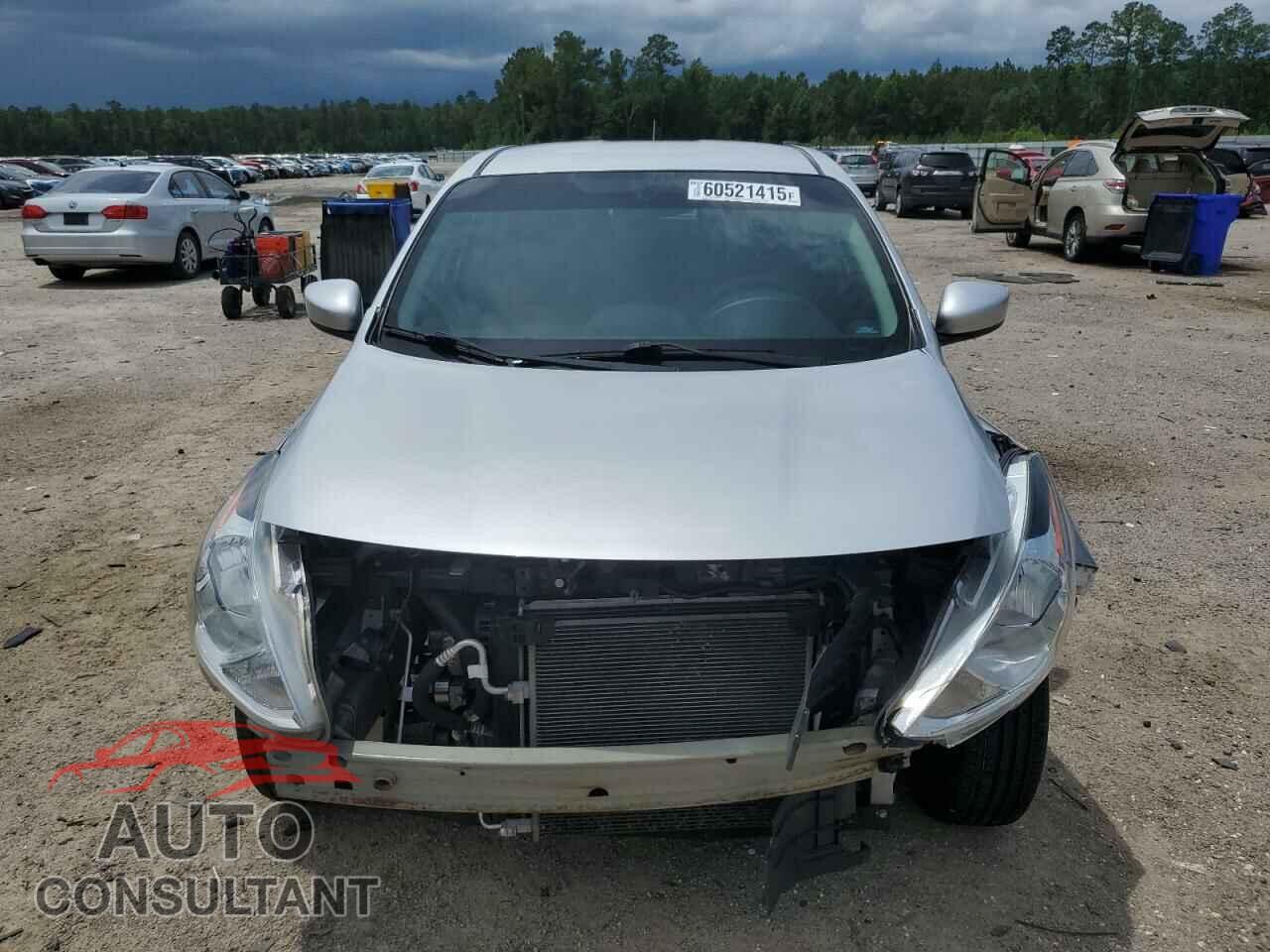 NISSAN VERSA 2019 - 3N1CN7AP3KL817460