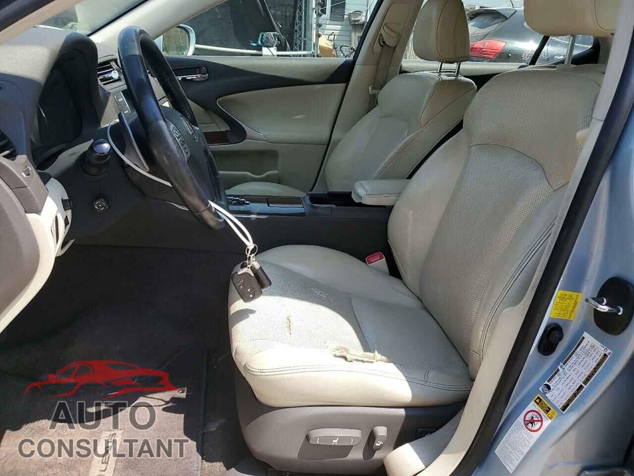 LEXUS IS 2012 - JTHCF5C20C5056466