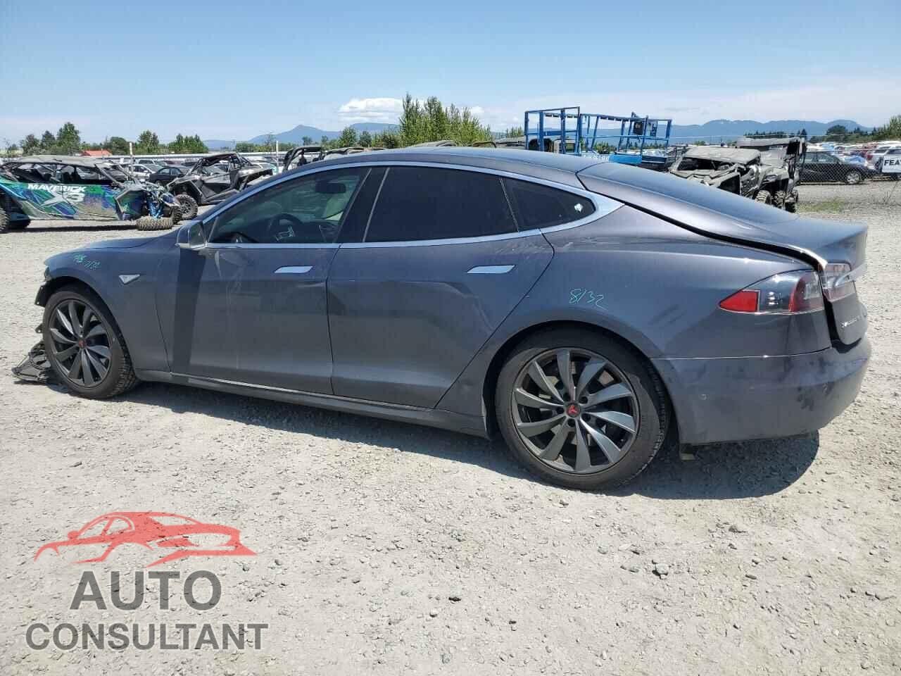 TESLA MODEL S 2015 - 5YJSA1E20FF113026
