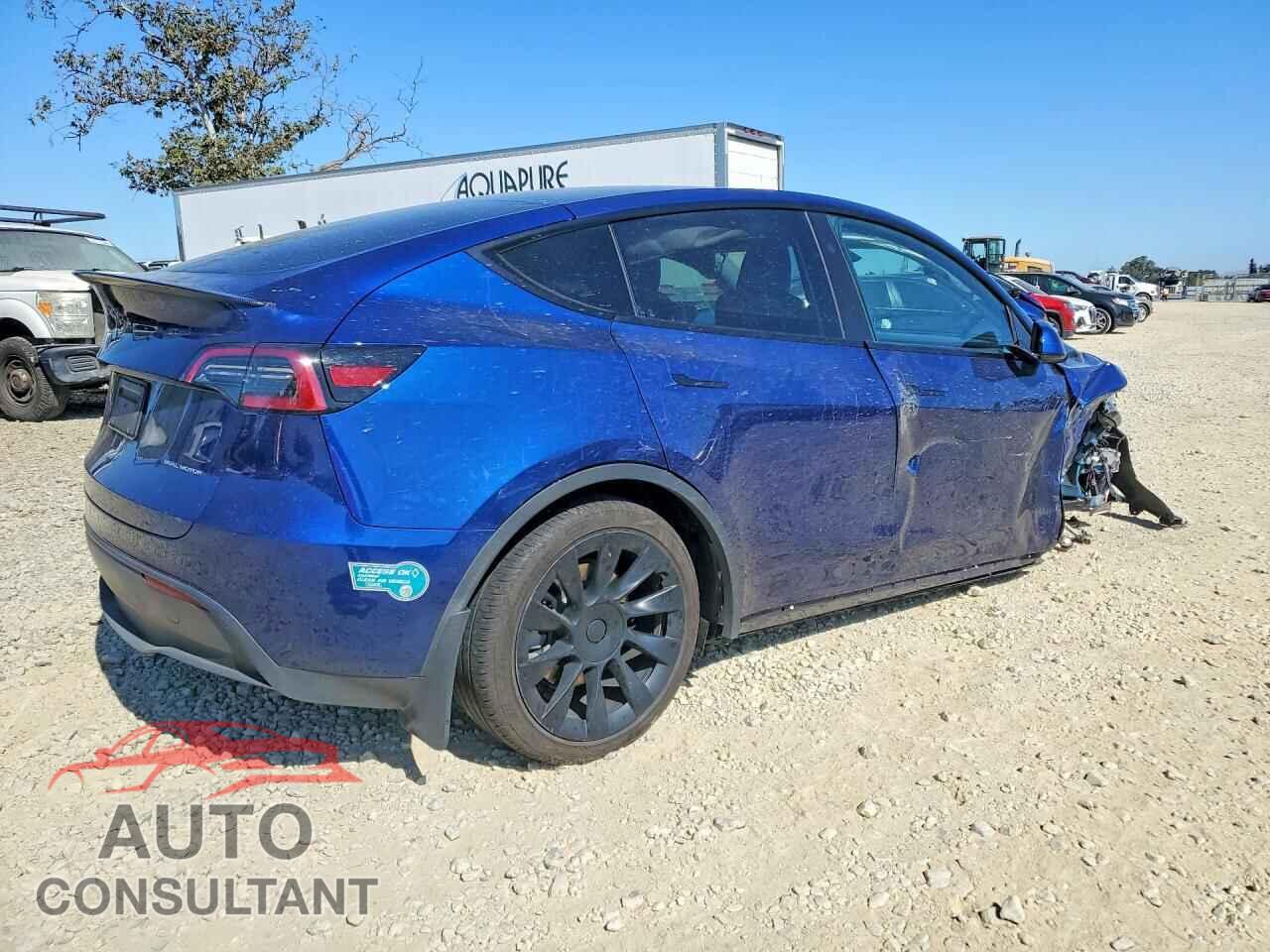 TESLA MODEL Y 2024 - 7SAYGAEE9RF983478