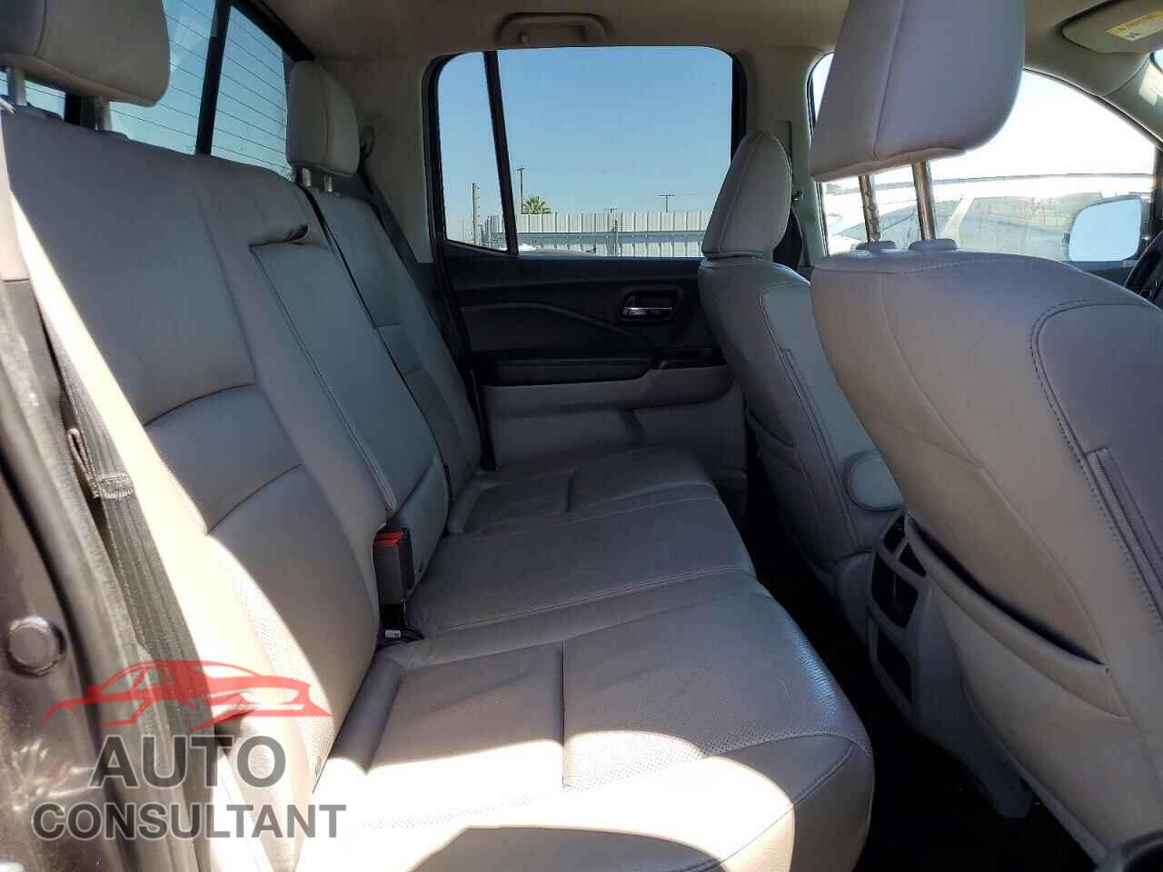 HONDA RIDGELINE 2018 - 5FPYK3F78JB009638