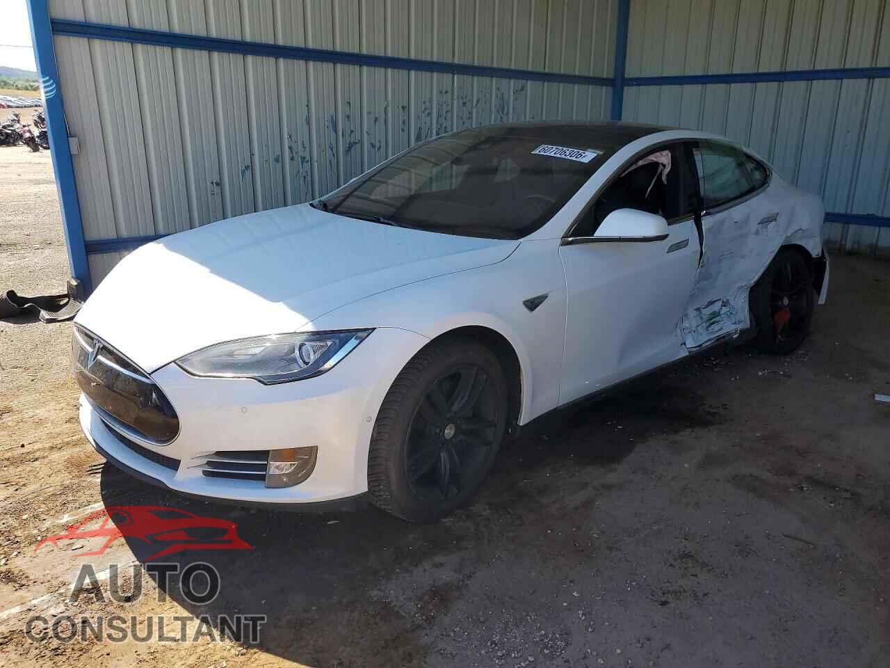 TESLA MODEL S 2016 - 5YJSA1E2XGF124696