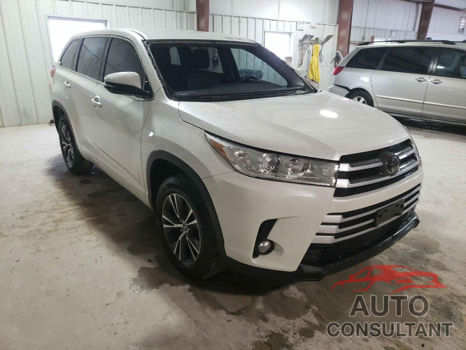 TOYOTA HIGHLANDER 2018 - 5TDZZRFH3JS279442