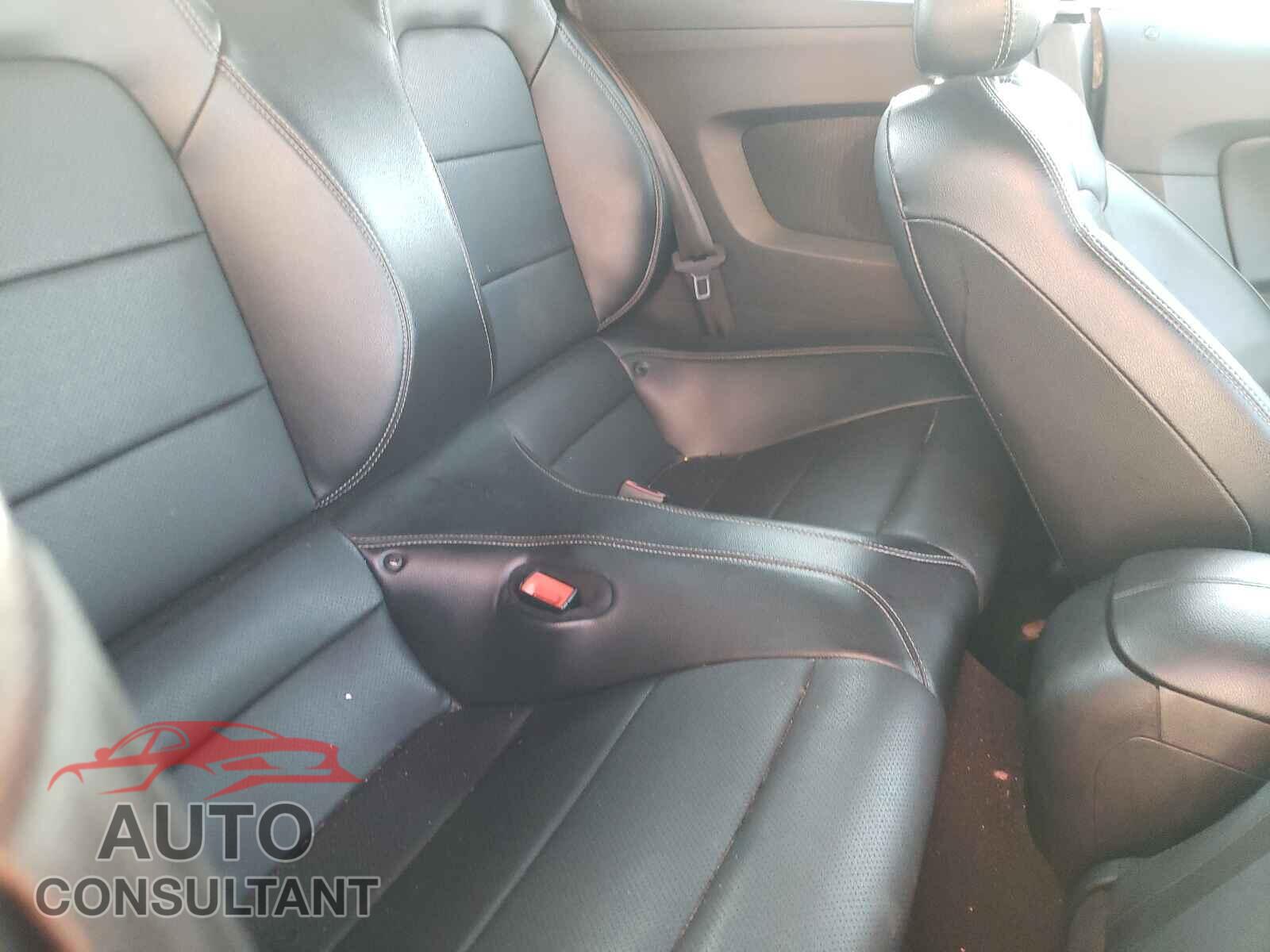 FORD MUSTANG 2020 - 1FATP8UH2L5118961