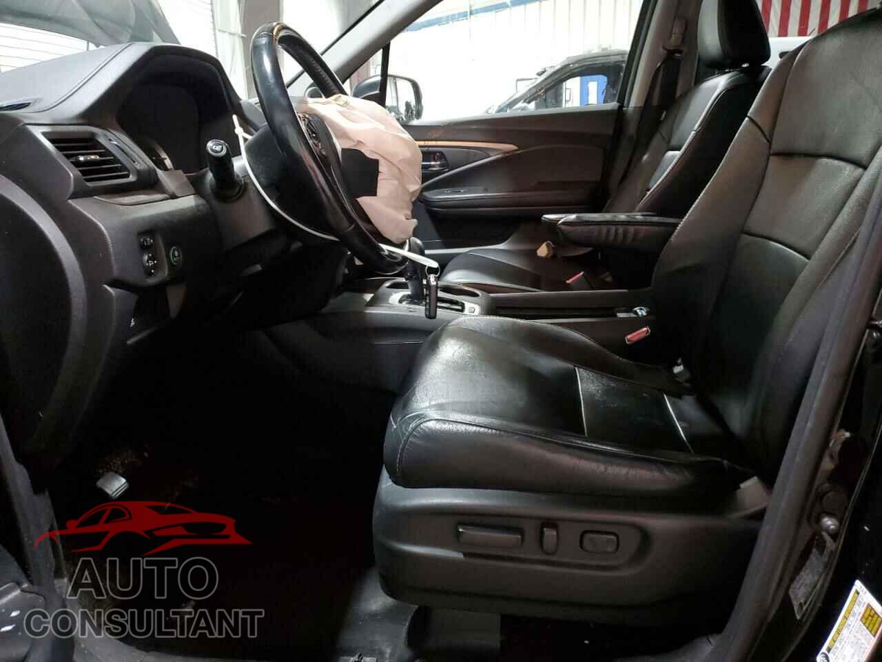 HONDA PILOT 2017 - 5FNYF6H55HB096659