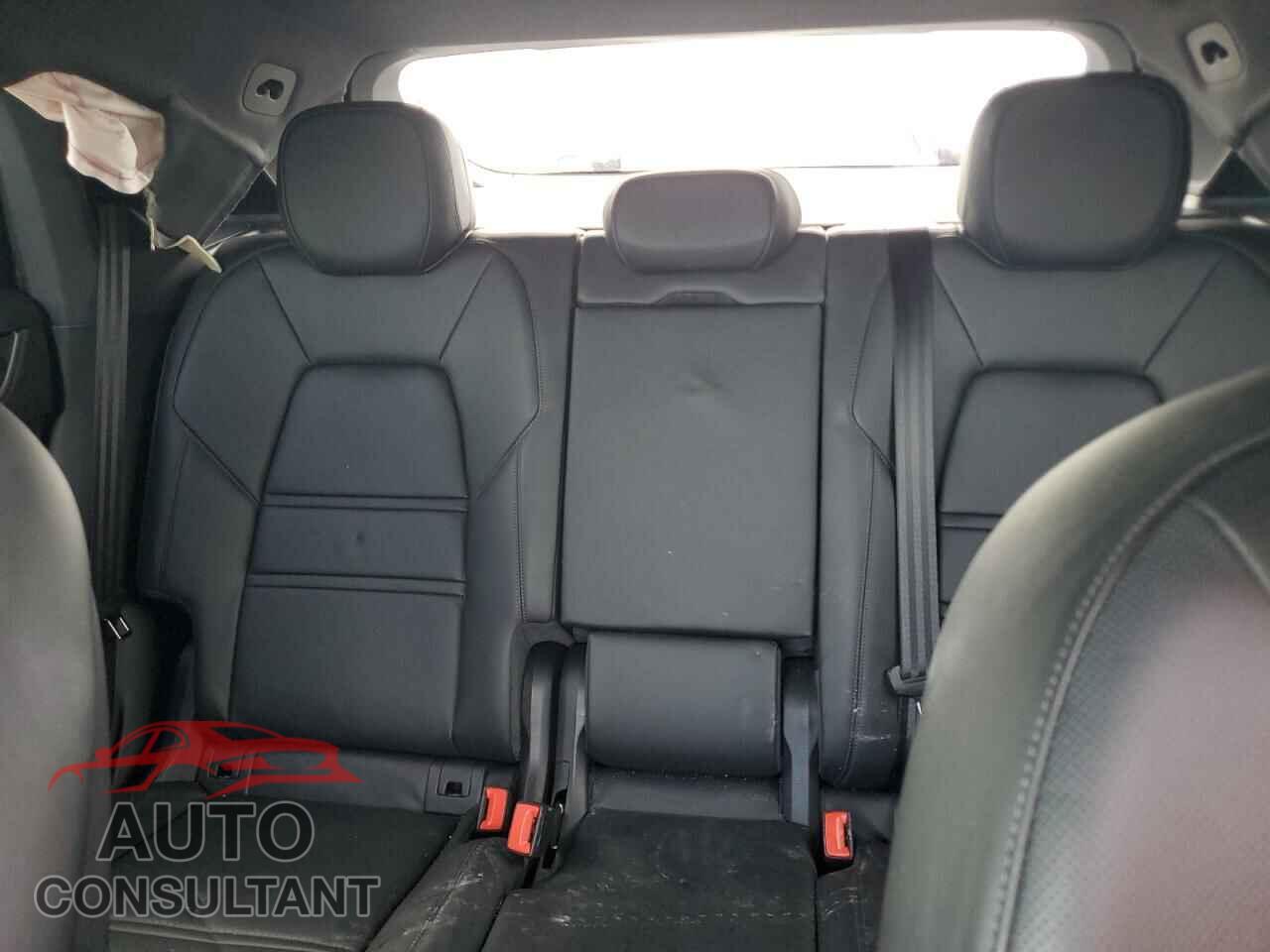 PORSCHE CAYENNE 2024 - WP1BL2AY1RDA60275