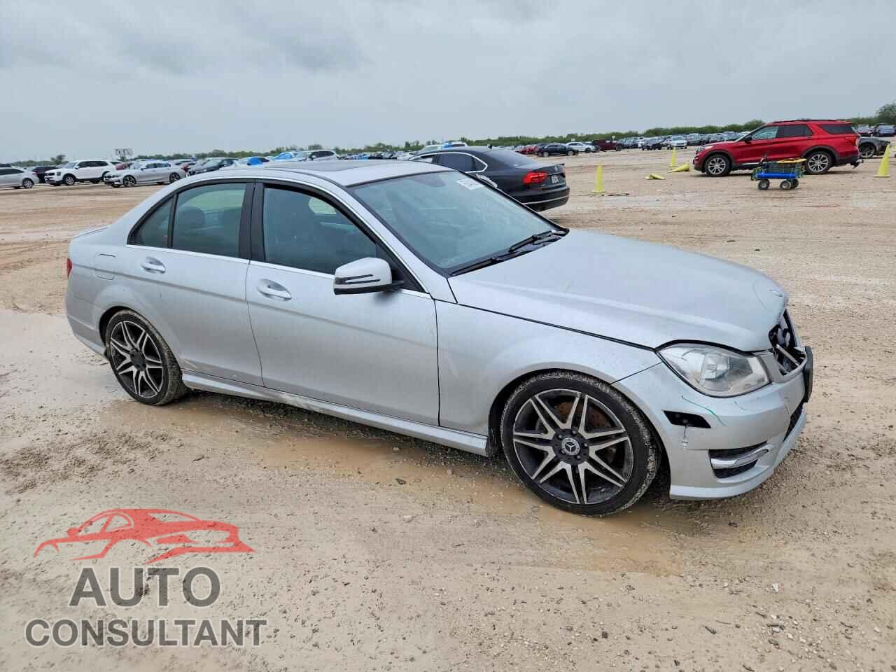 MERCEDES-BENZ C-CLASS 2013 - WDDGF5HB5DA802534