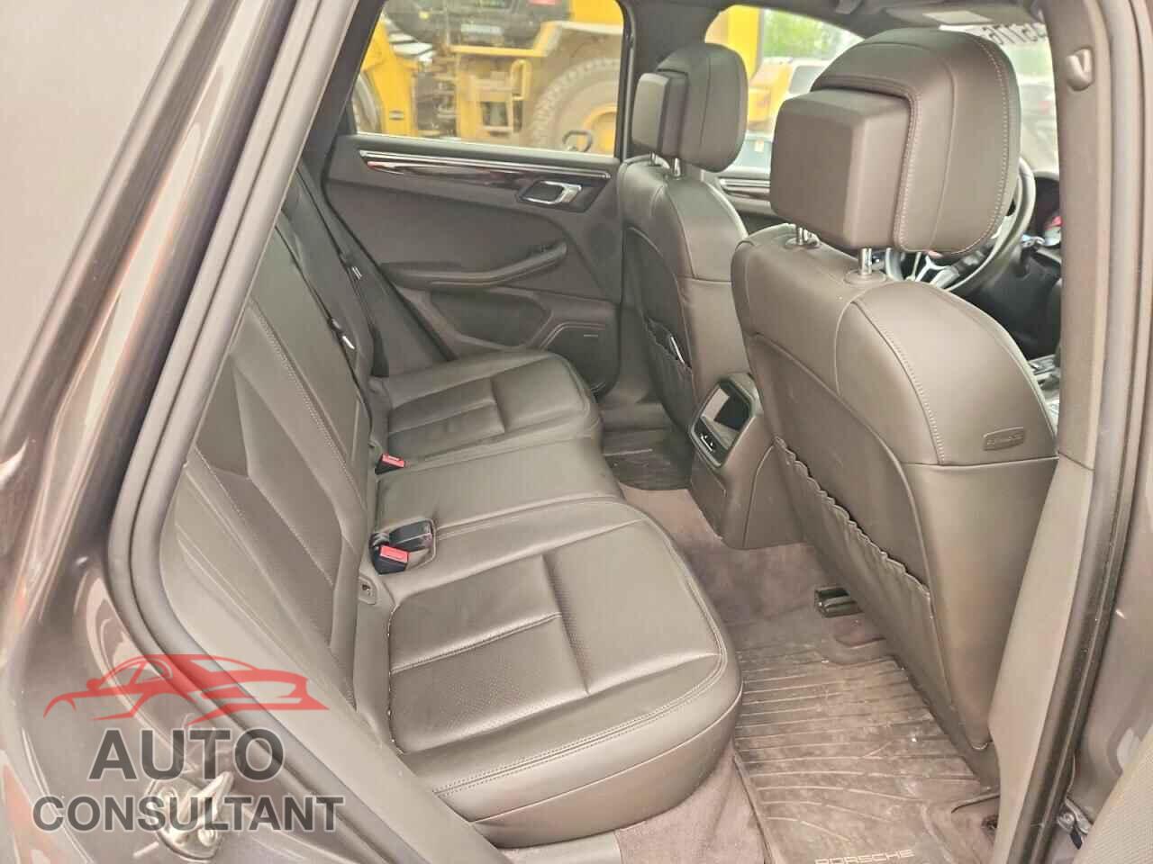 PORSCHE MACAN 2015 - WP1AB2A57FLB70947