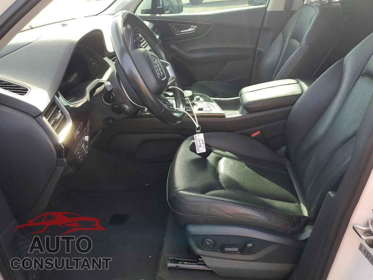 AUDI Q7 2017 - WA1VAAF78HD000176