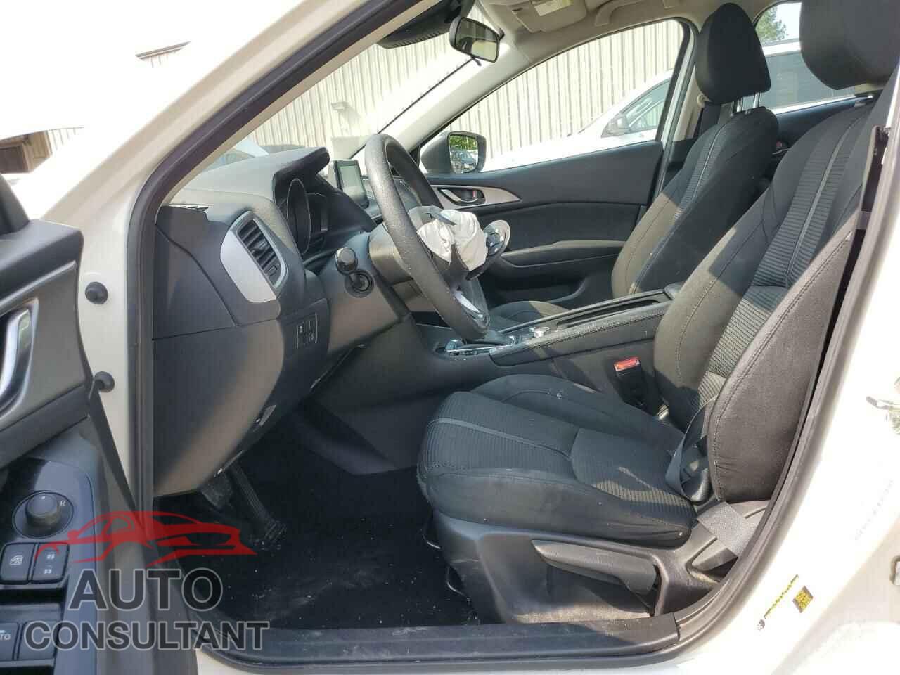 MAZDA 3 2018 - 3MZBN1U71JM212747