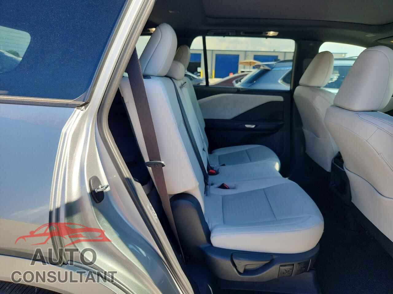 LEXUS UNKNOWN 2025 - 5TDAAAA64SS017295