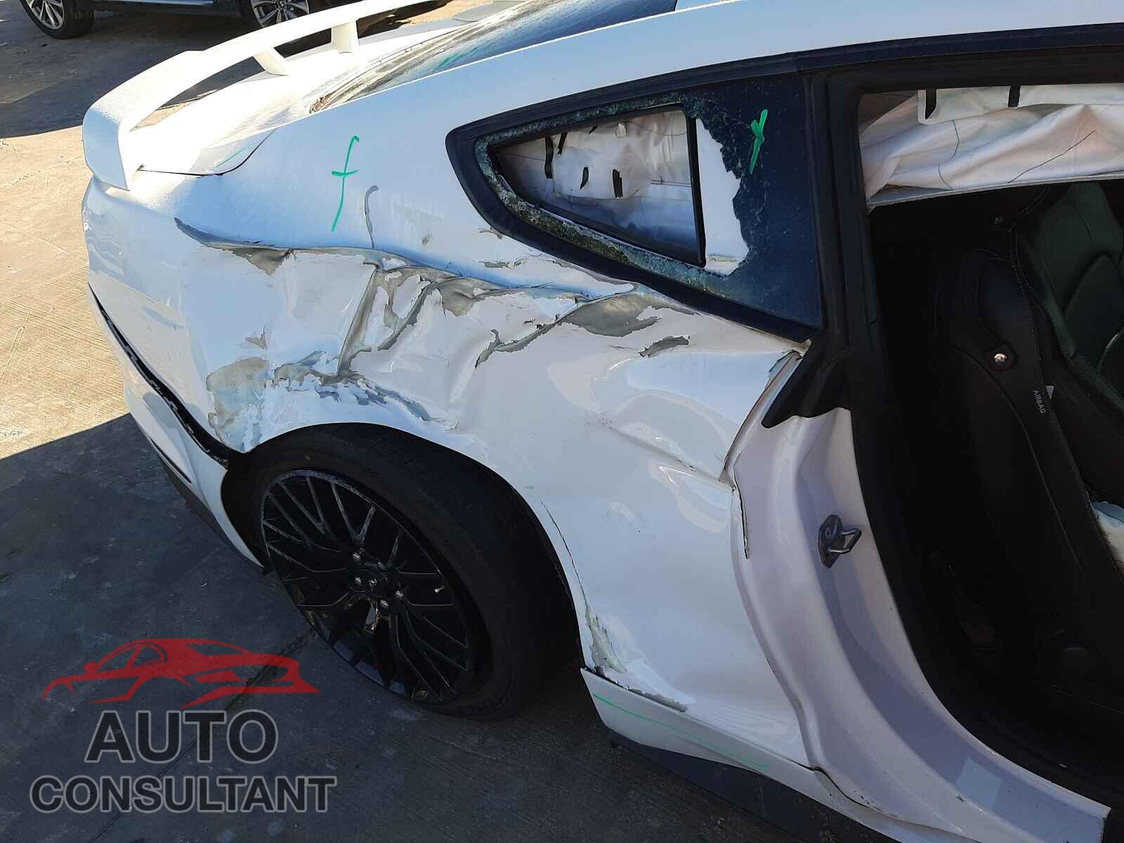 FORD MUSTANG 2018 - 1FA6P8CF7J5116438