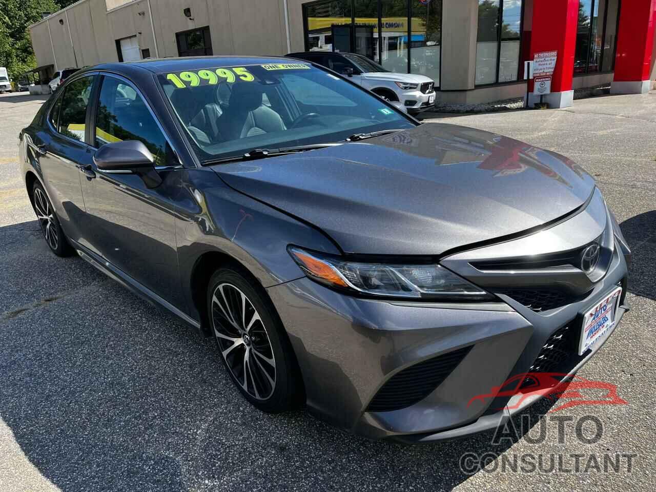 TOYOTA CAMRY 2018 - 4T1B11HK7JU011410
