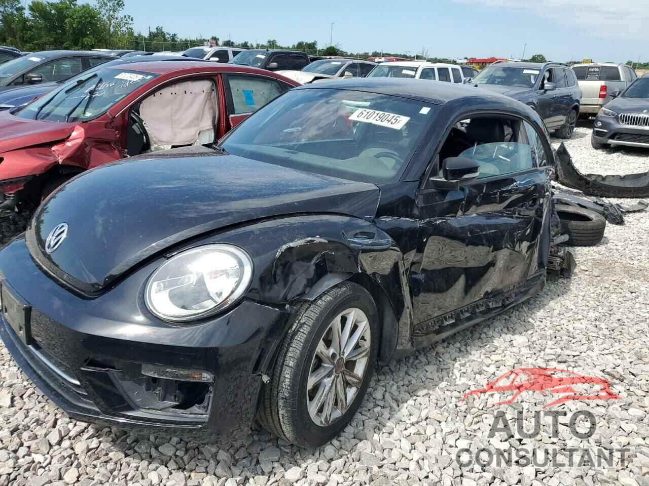 VOLKSWAGEN BEETLE 2017 - 3VWJ17ATXHM608990