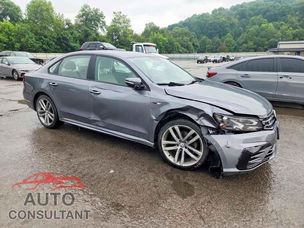 VOLKSWAGEN PASSAT 2018 - 1VWAA7A38JC018004