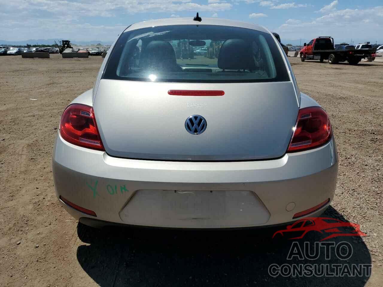 VOLKSWAGEN BEETLE 2014 - 3VWJ17AT2EM658942