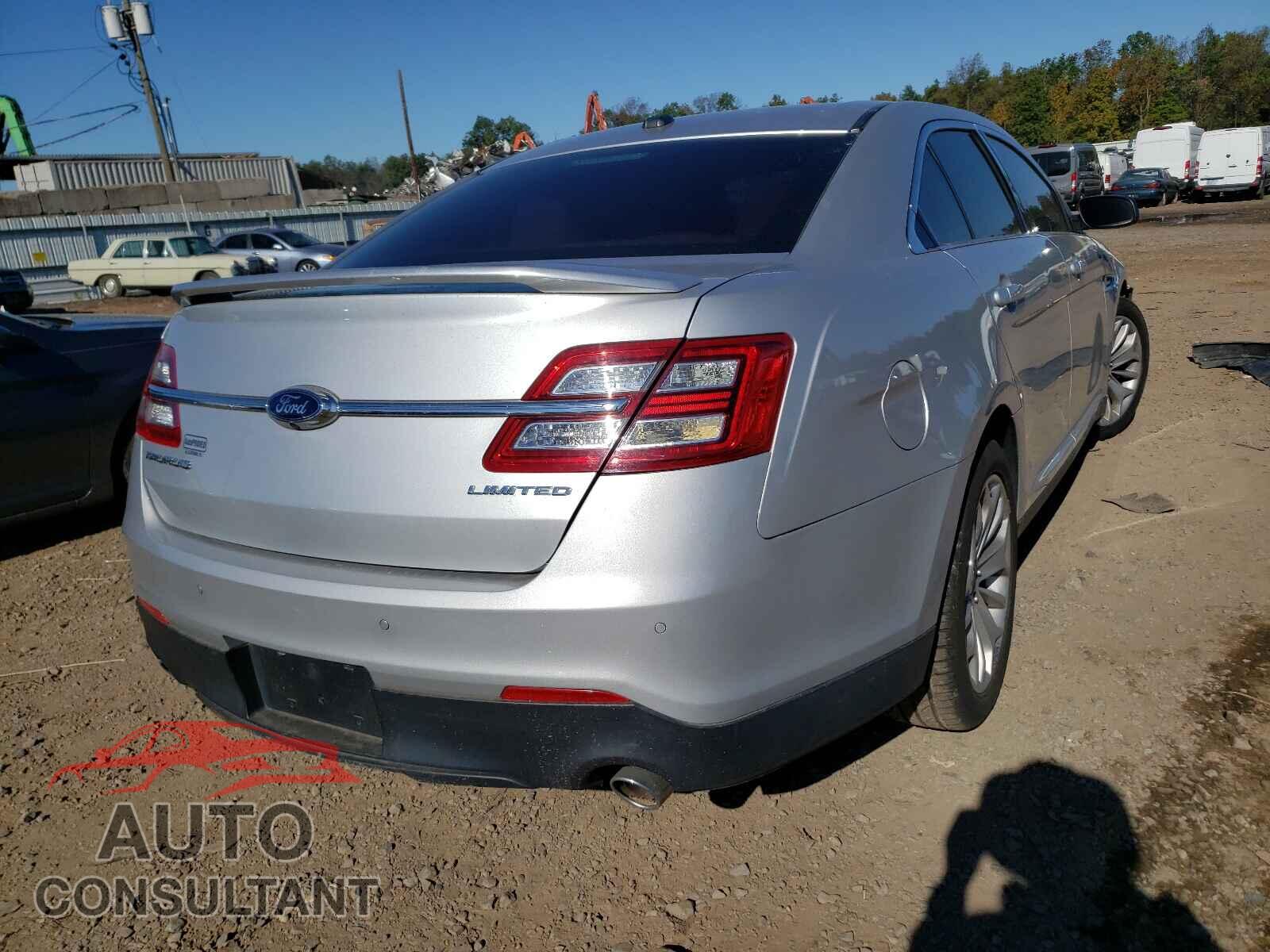 FORD TAURUS 2017 - 1FAHP2F82HG121550