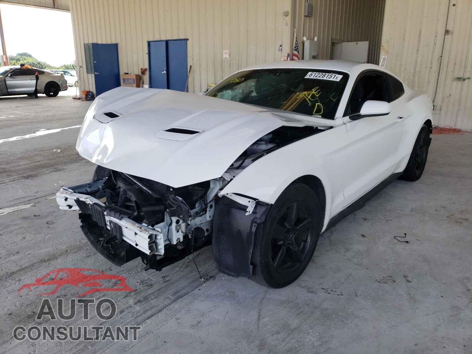 FORD MUSTANG 2019 - 1FA6P8THXK5166902