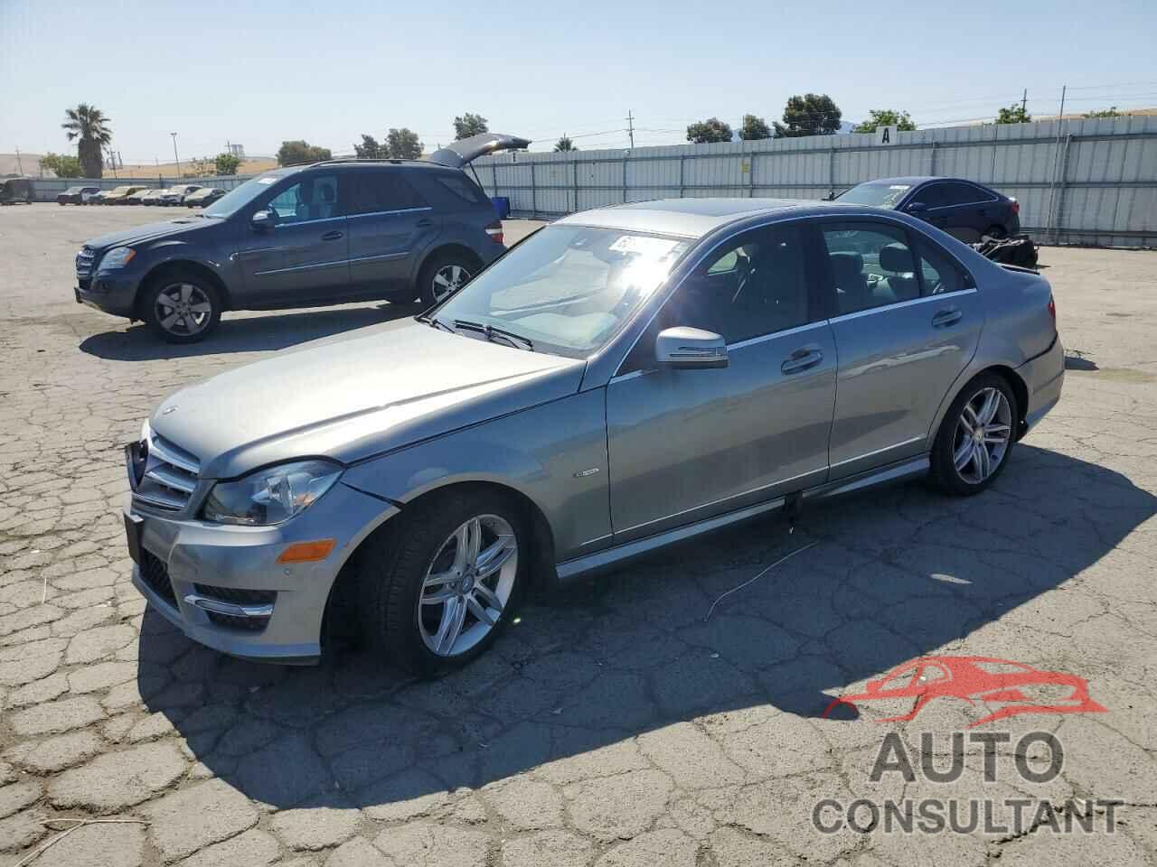 MERCEDES-BENZ C-CLASS 2012 - WDDGF4HB1CA651815