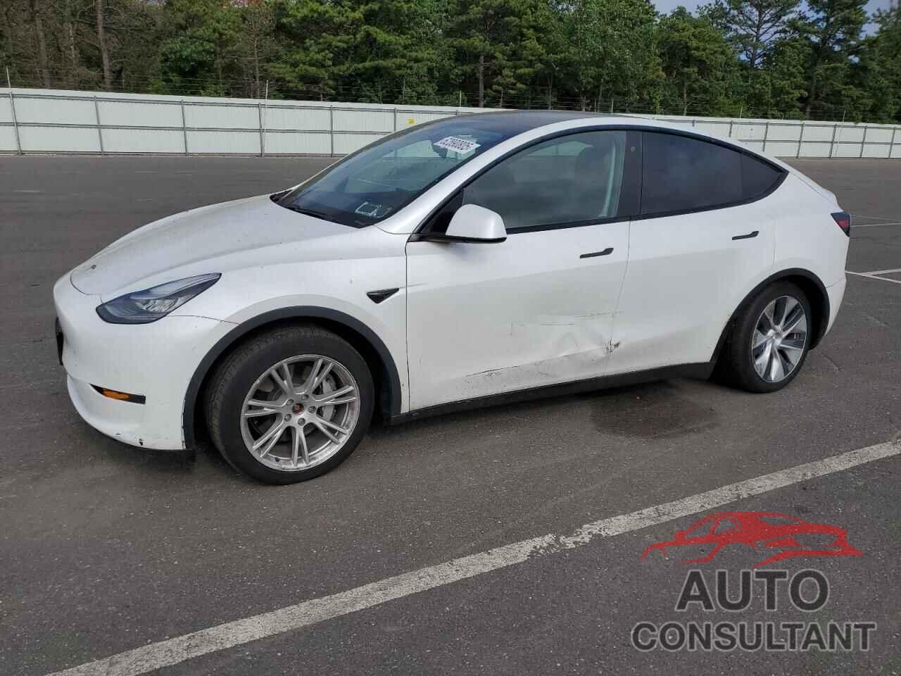 TESLA MODEL Y 2015 - 5YJYGDEE9LF047771