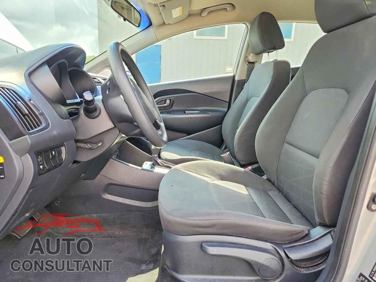 KIA RIO 2012 - KNADM5A39C6015896
