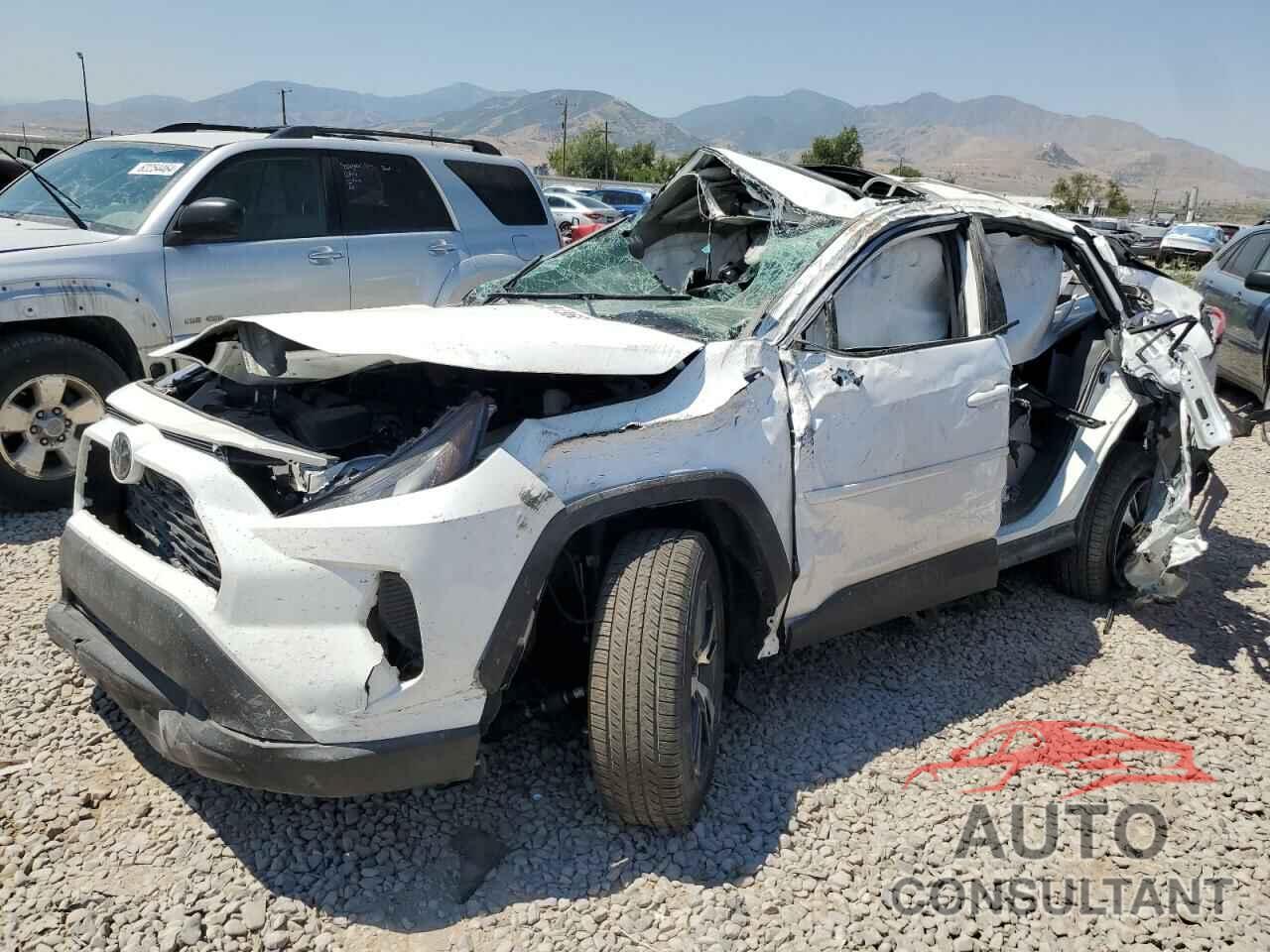 TOYOTA RAV4 2023 - 2T3P1RFV6PC331031