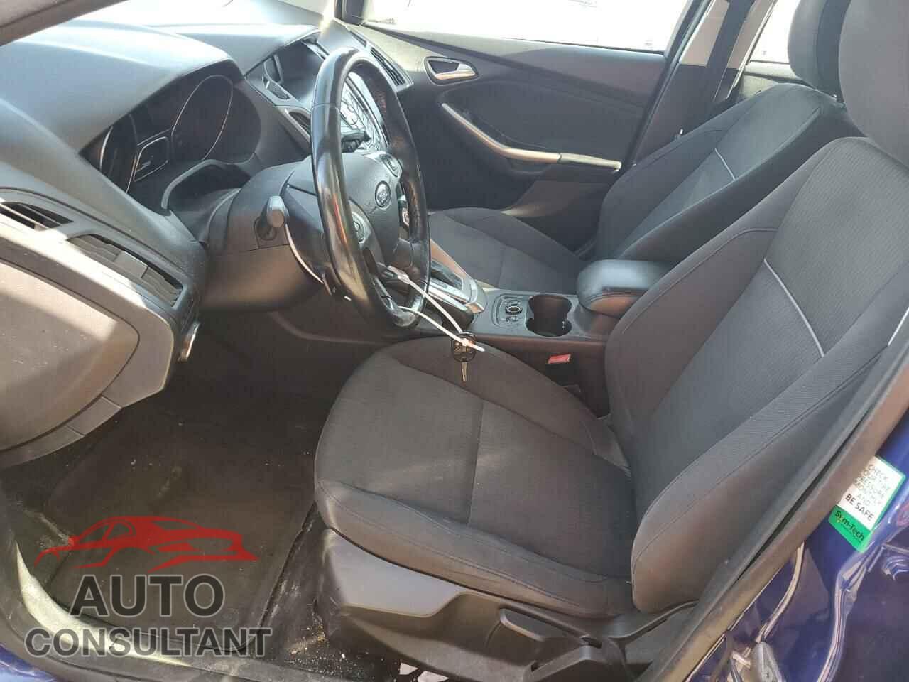 FORD FOCUS 2012 - 1FAHP3M27CL411903