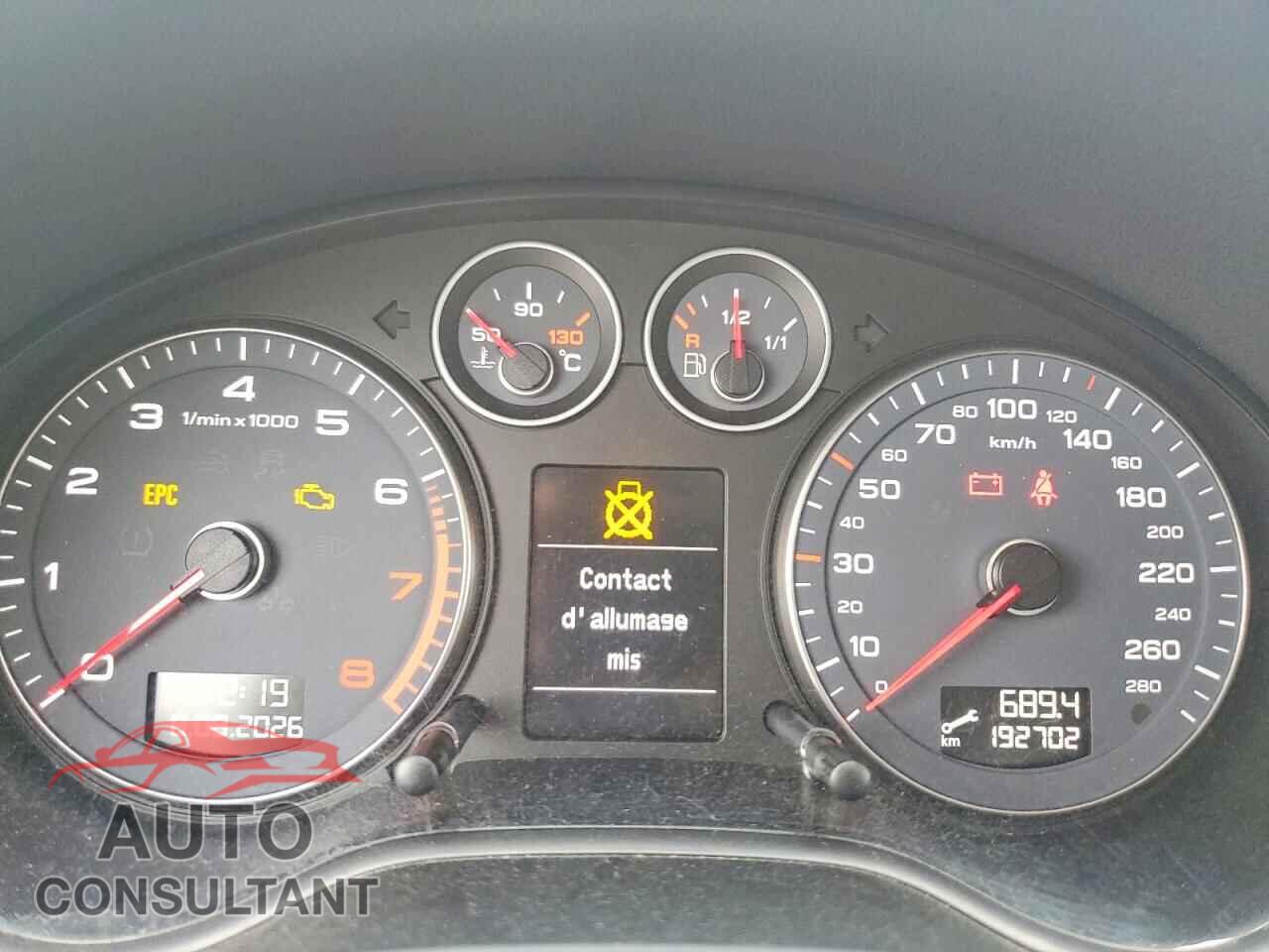 AUDI A3 2011 - WAUNFCFM8BA003240