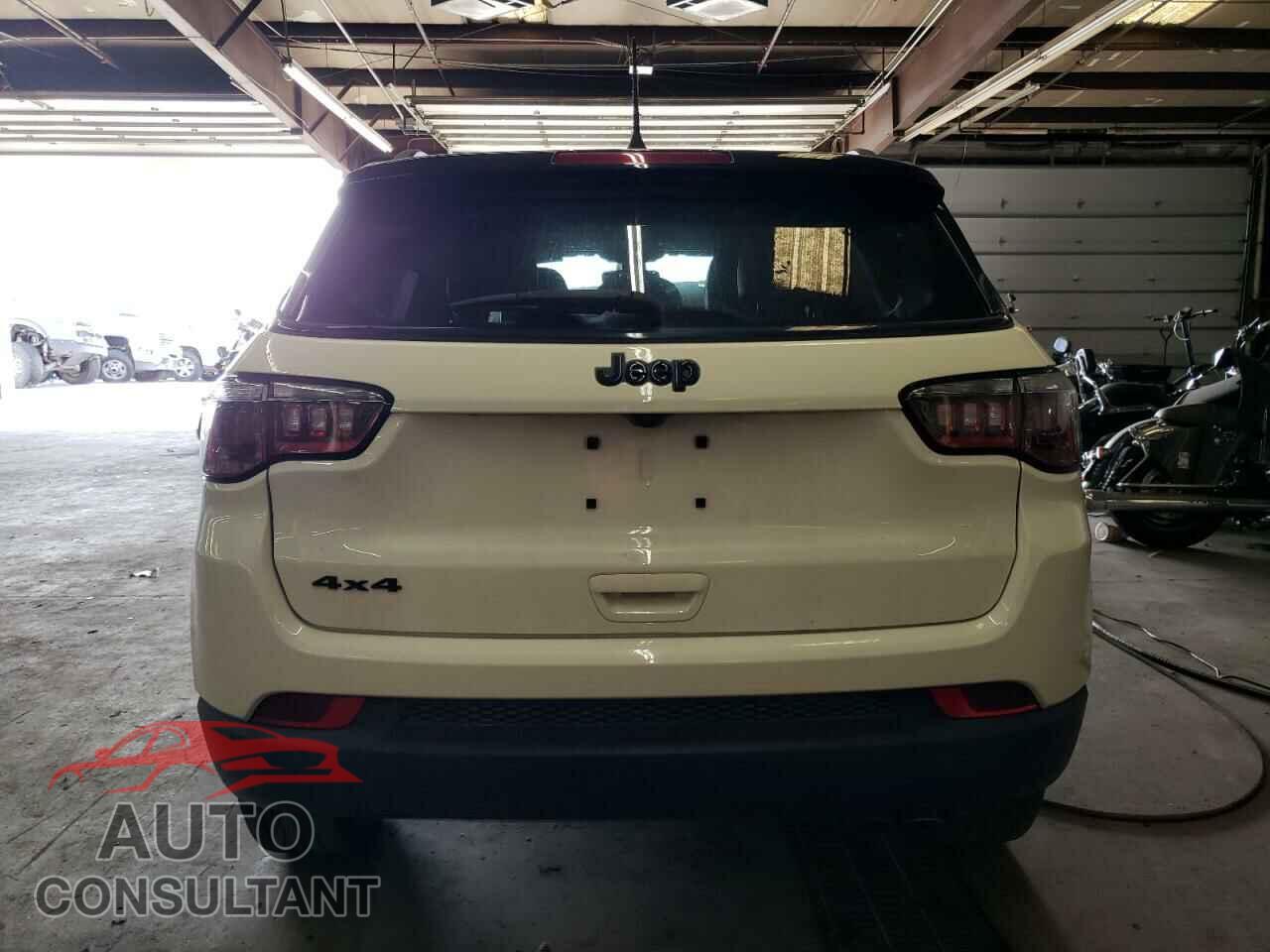JEEP COMPASS 2018 - 3C4NJDBB3JT404178