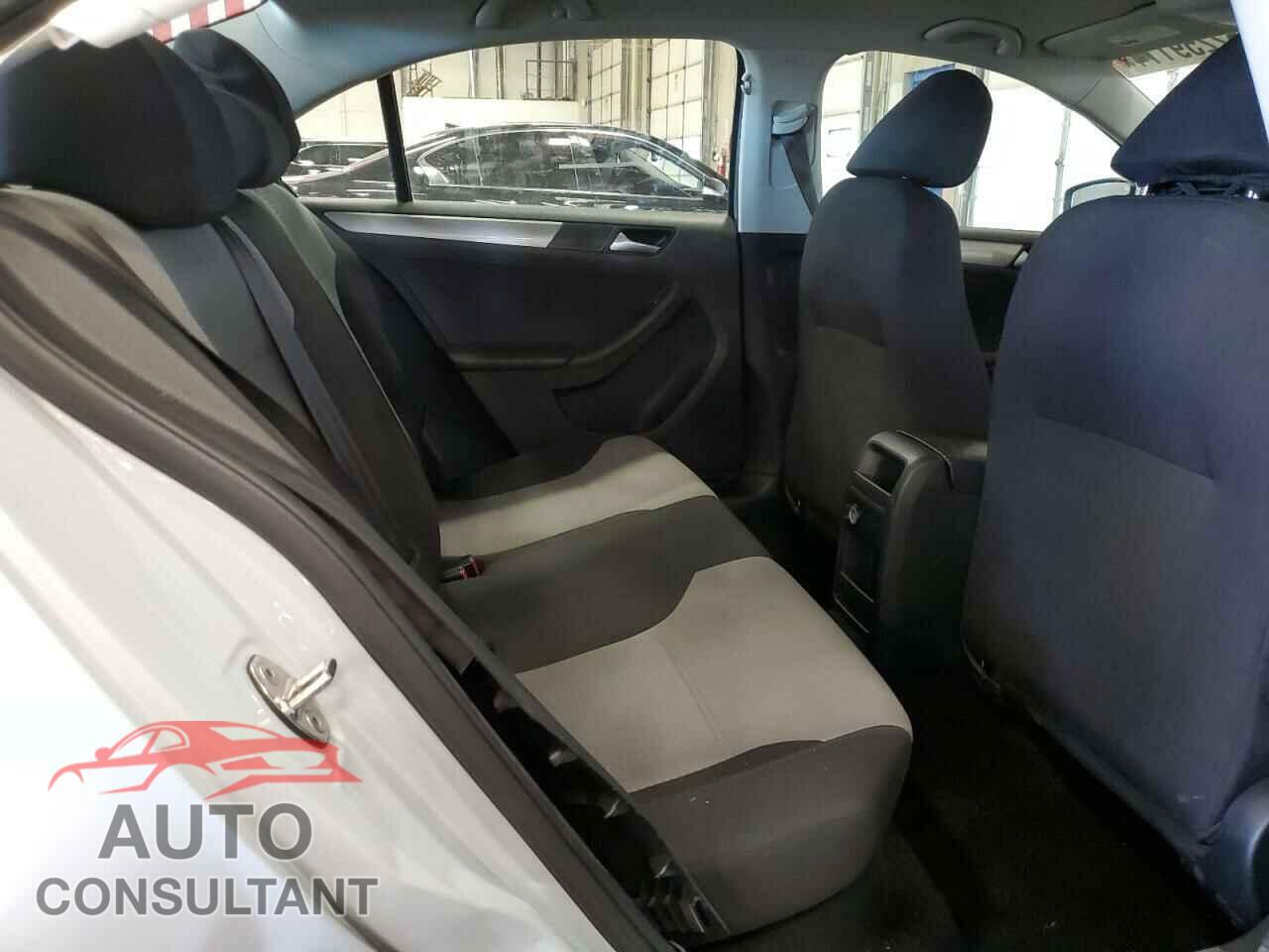 VOLKSWAGEN JETTA 2017 - 3VW2B7AJ1HM265471