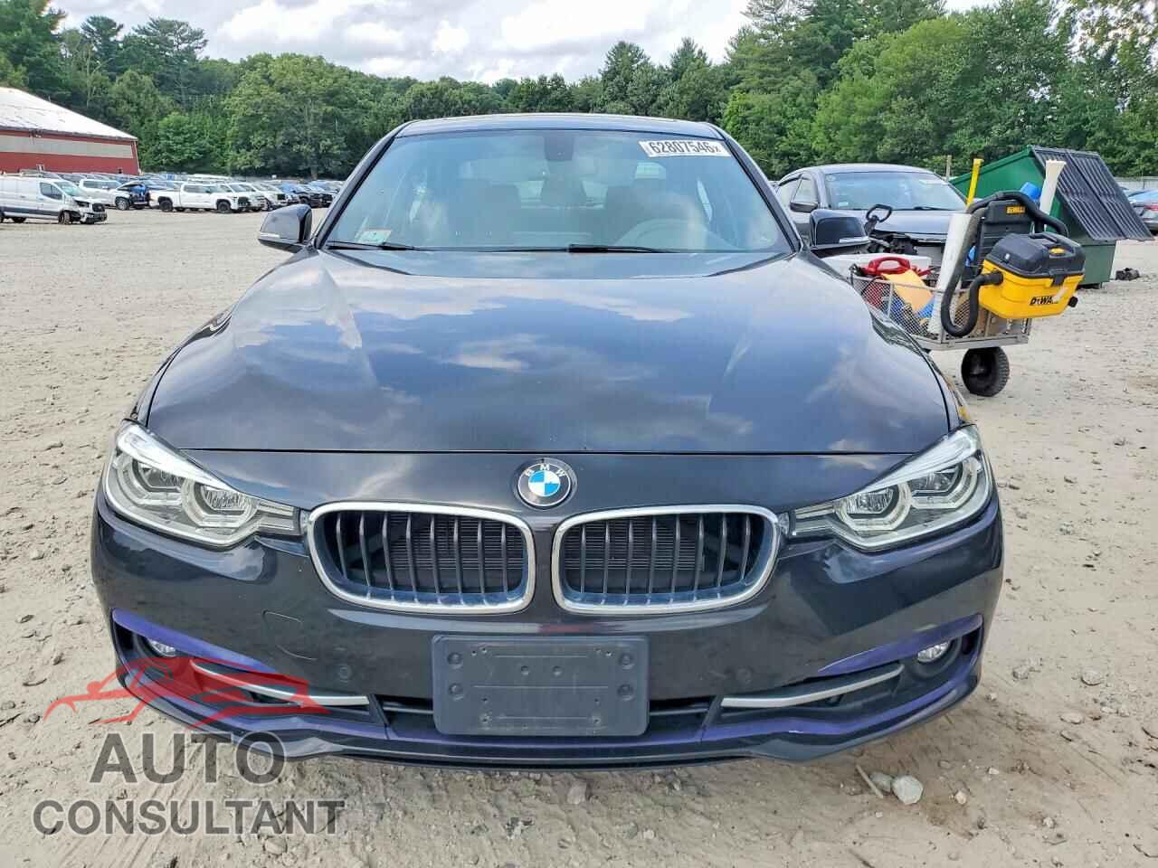 BMW 3 SERIES 2018 - WBA8D9C55JA615431