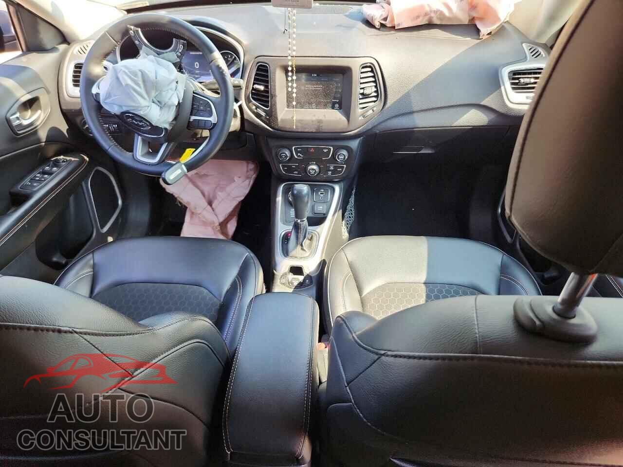 JEEP COMPASS 2018 - 3C4NJDBB9JT115306