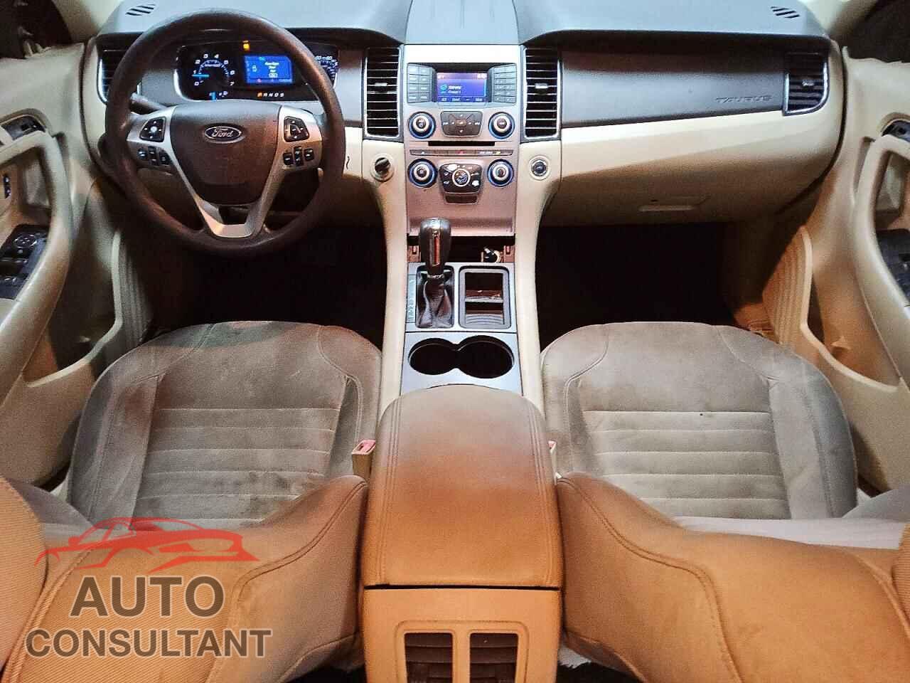 FORD TAURUS 2017 - 1FAHP2D93HG135386