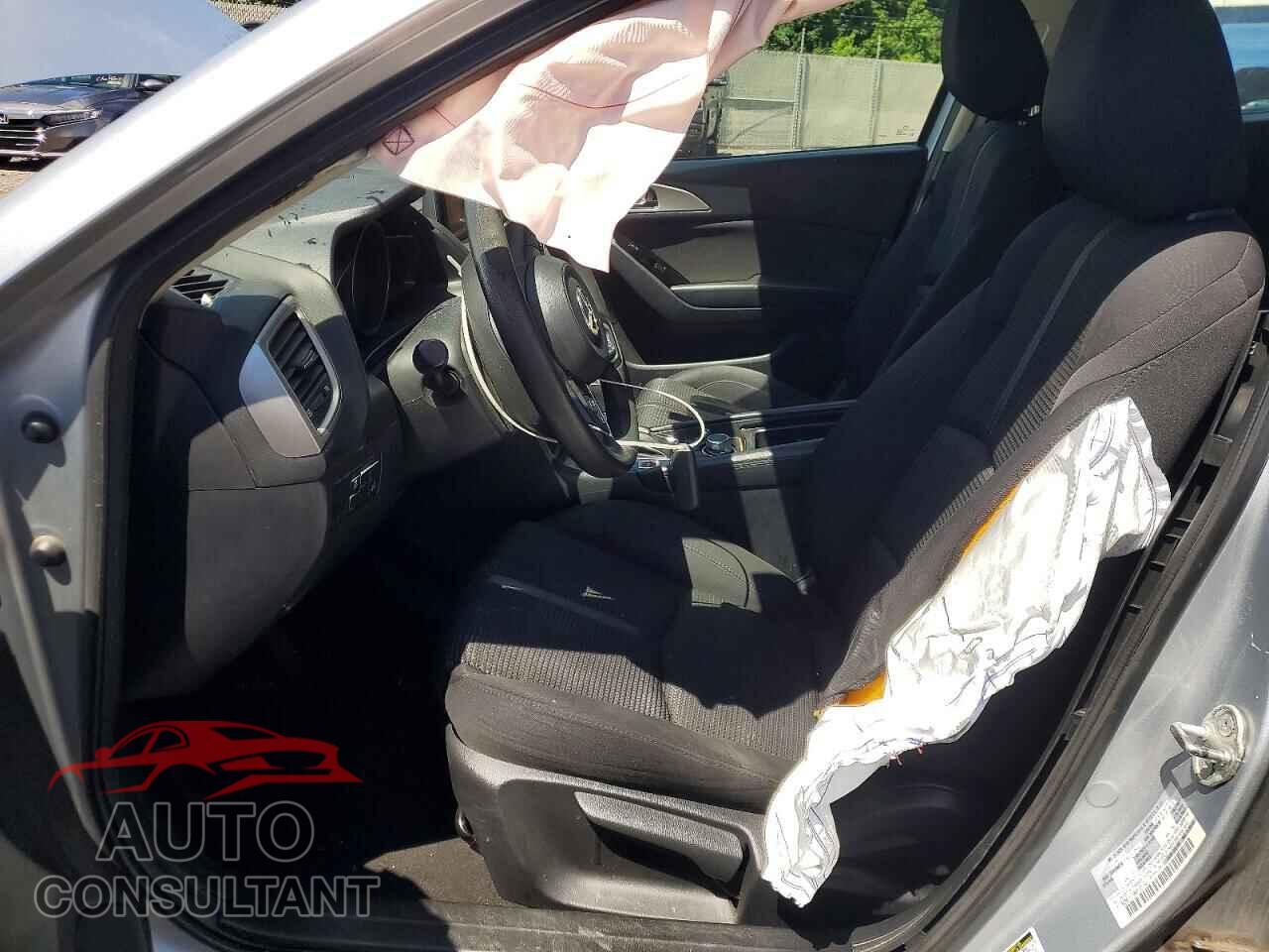 MAZDA 3 2017 - 3MZBN1U79HM120134