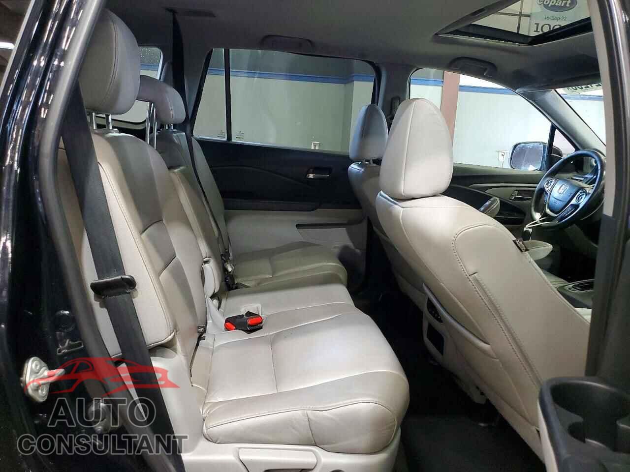 HONDA PILOT 2018 - 5FNYF6H59JB057935