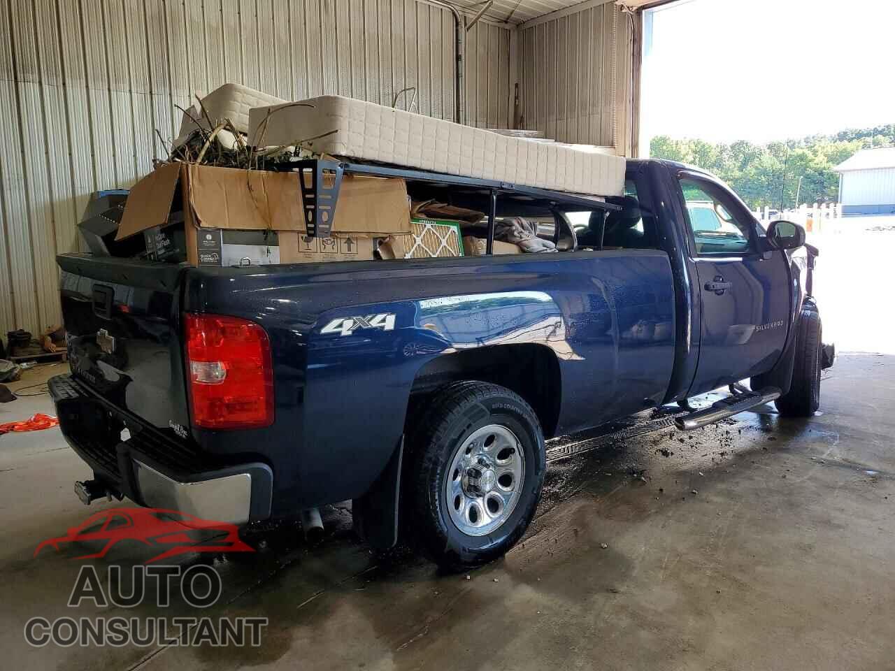 CHEVROLET SILVERADO 2011 - 1GCNKPEA4BZ462425