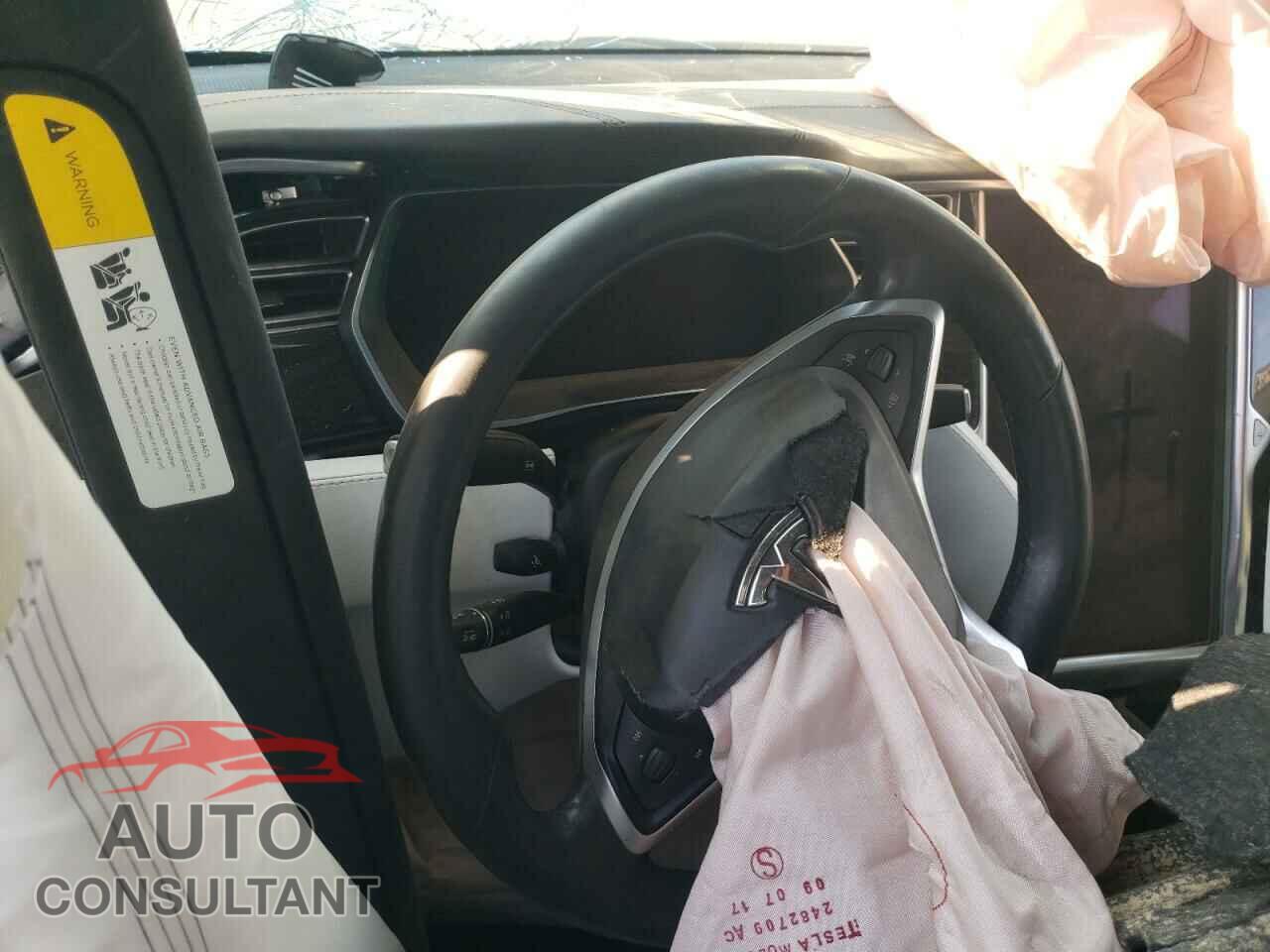 TESLA MODEL X 2017 - 5YJXCDE20HF070215