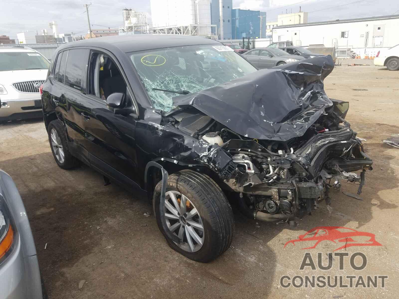 VOLKSWAGEN TIGUAN 2017 - WVGBV7AX1HK049704