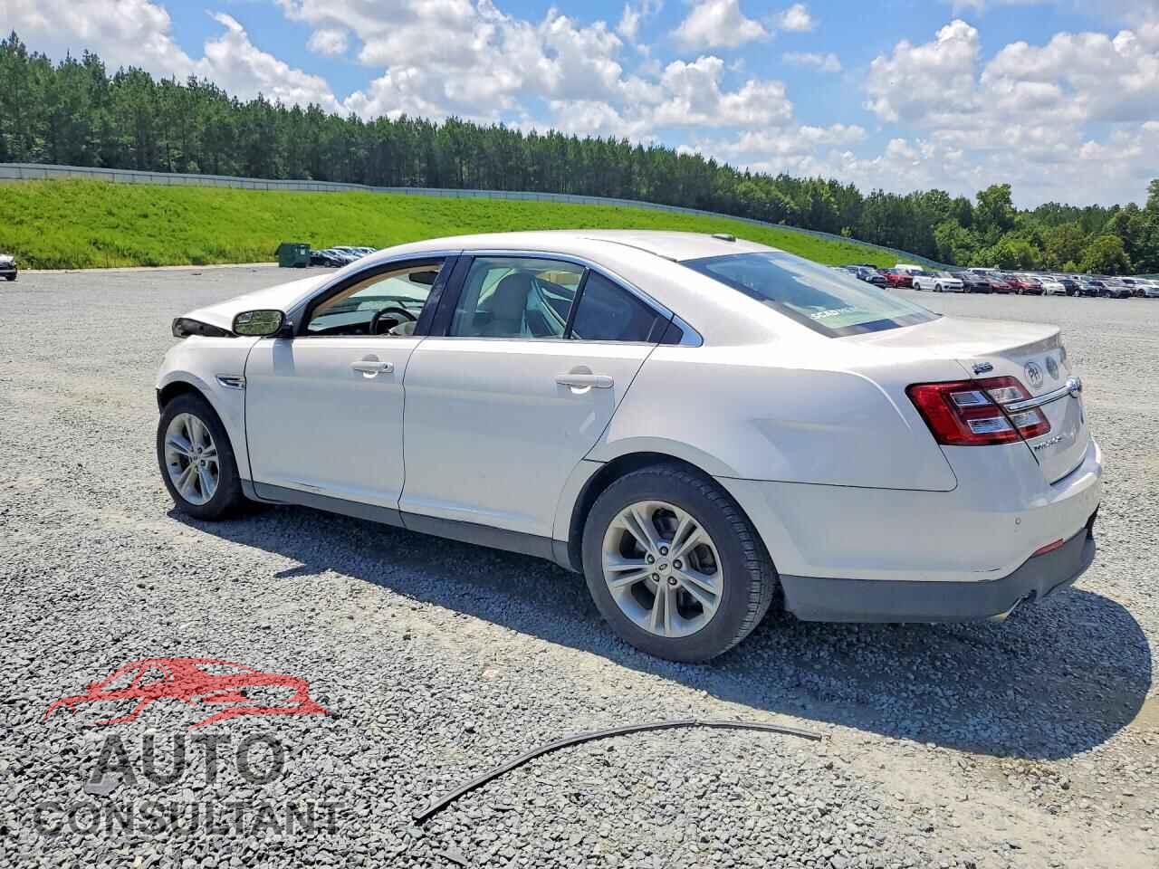 FORD TAURUS 2015 - 1FAHP2E87FG137323