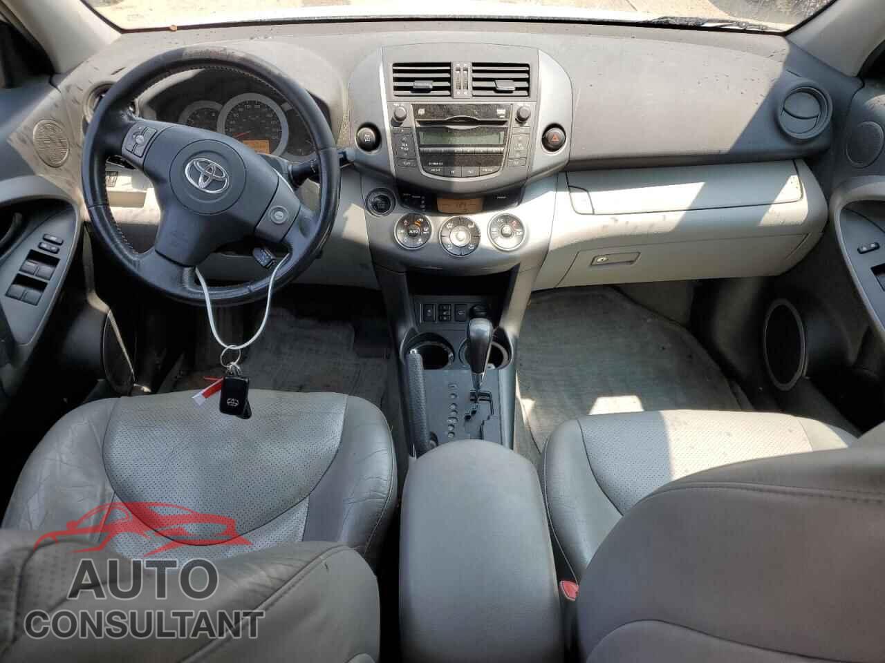 TOYOTA RAV4 2011 - 2T3DF4DV7BW157729