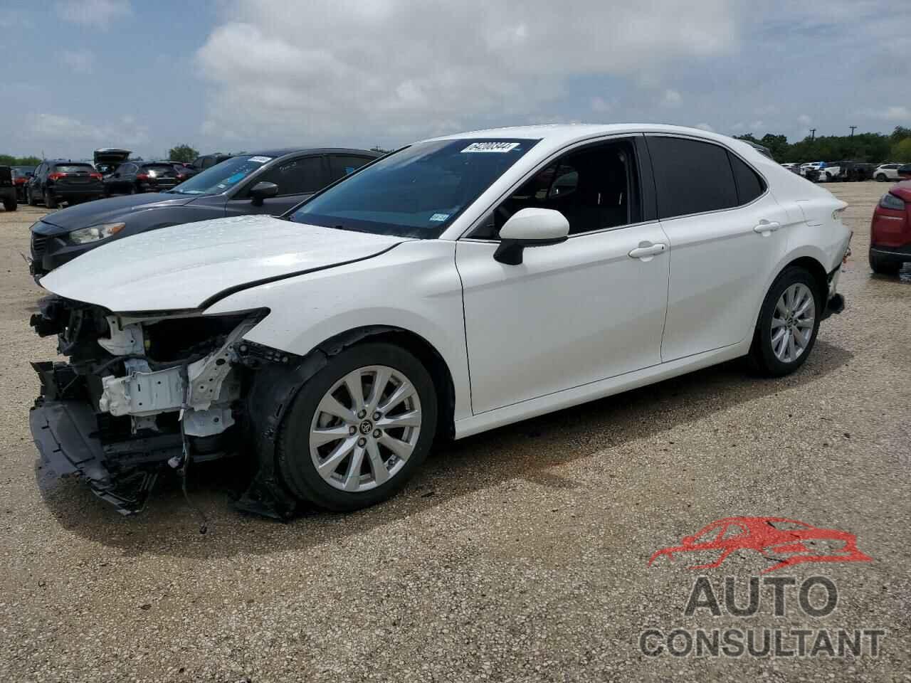 TOYOTA CAMRY 2018 - JTNB11HK1J3018455